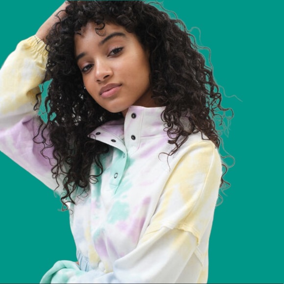 Aeropostale Fleece Tie-Dye Mock-Neck Crop Top NWT Multicolored Size Large Pastel - Picture 2 of 10